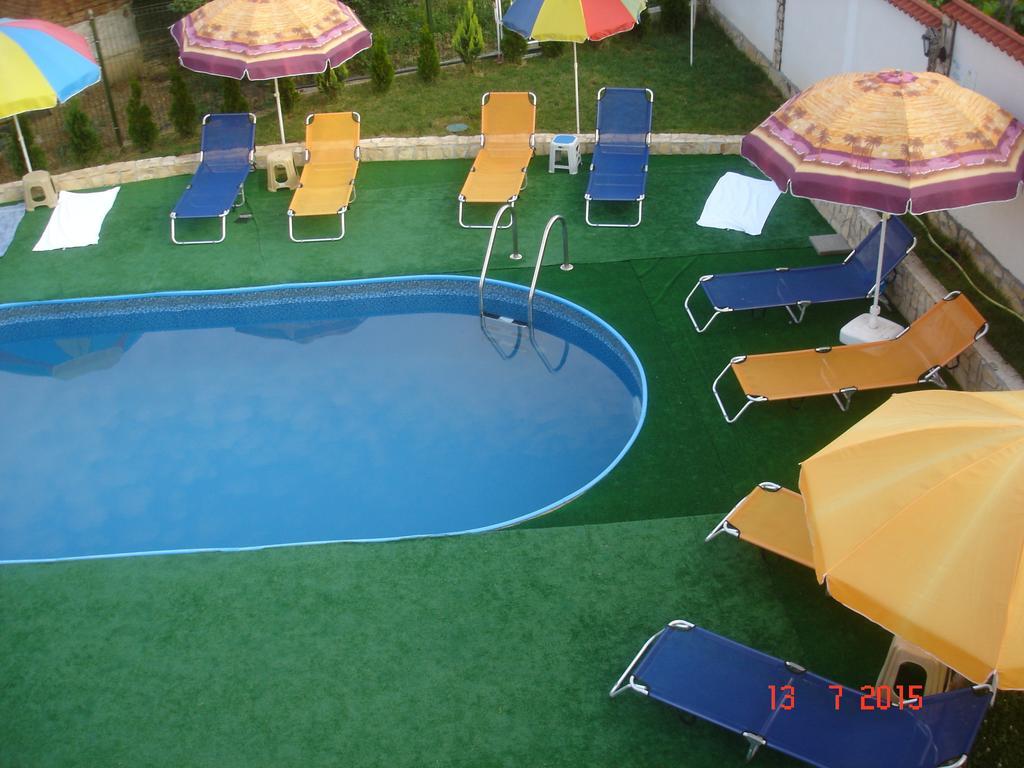 Guest House Camellia Berkovica Kültér fotó