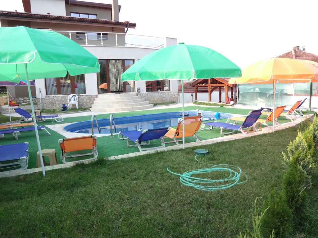 Guest House Camellia Berkovica Kültér fotó