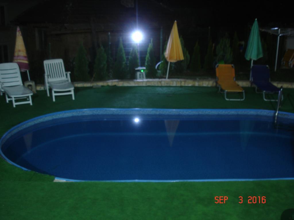 Guest House Camellia Berkovica Kültér fotó