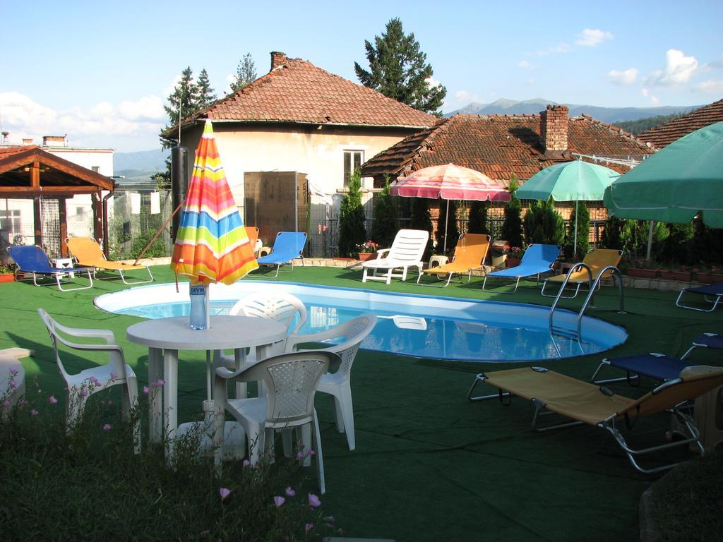 Guest House Camellia Berkovica Kültér fotó