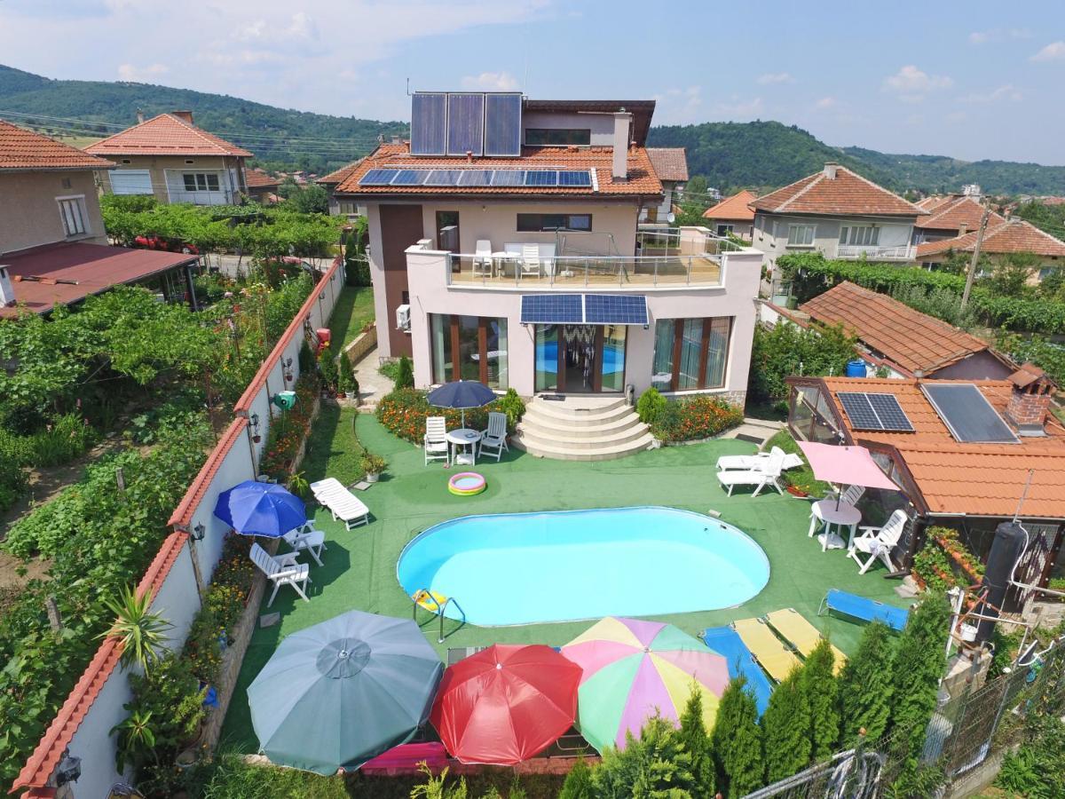 Guest House Camellia Berkovica Kültér fotó